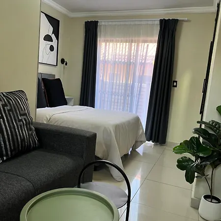 Studios At Monarch Inn Polokwane Exterior photo